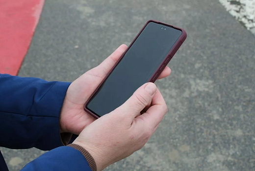 Фальшивые путевки и QR-коды: в полиции назвали сезонные схемы мошенников перед отпусками