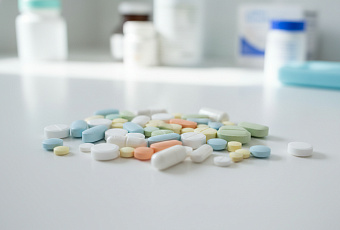 Почему крупные таблетки застревают в пищеводе и как этого избежать