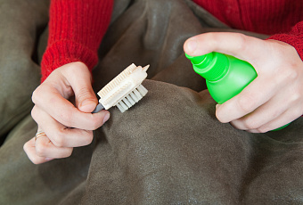 Сложный вопрос: как очистить кожаную сумку