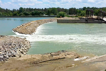 Временную дамбу восстановили на Федоровском гидроузле в Абинском районе