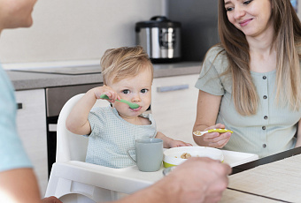 Прикорм малыша: открываем мир вкусов вместе