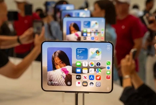 Раскладной смартфон Apple привезли в Россию