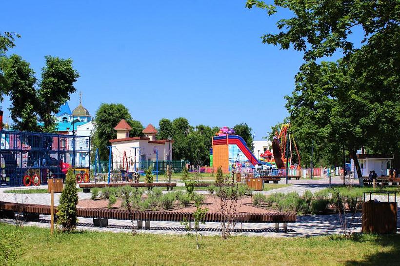 В Тихорецке после реконструкции открыли центральный парк