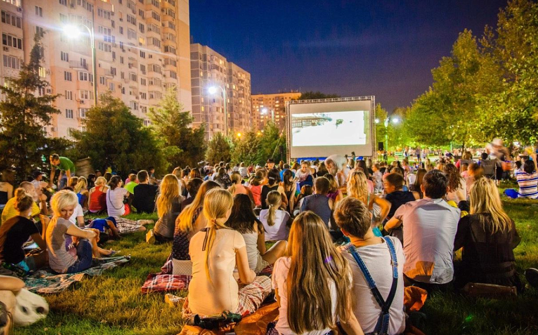 Показы кино под открытым небом возобновят в Краснодаре с 12 июня