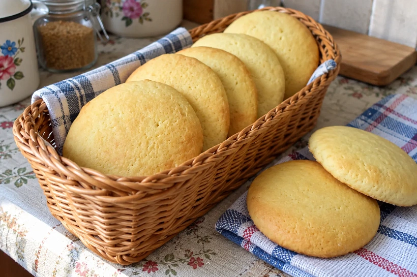 Молочные коржики как в детстве: мягкие, нежные и не черствеют до трёх дней