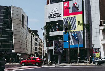 С 2022 года Adidas, H&M, Inditex и LPP не смогут воспользоваться мерами господдержки бизнеса в России