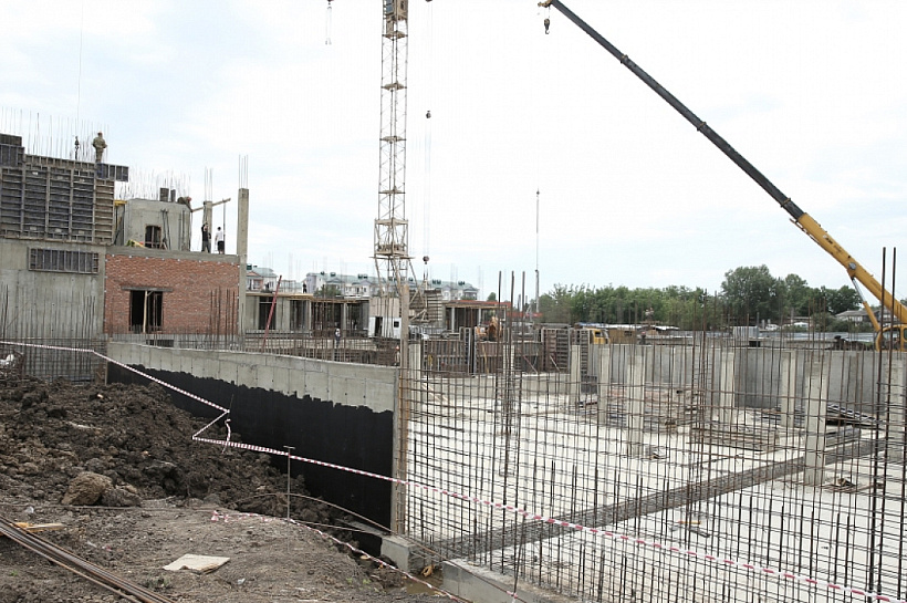 В краснодарском поселке Знаменском начали строить школу и детсад