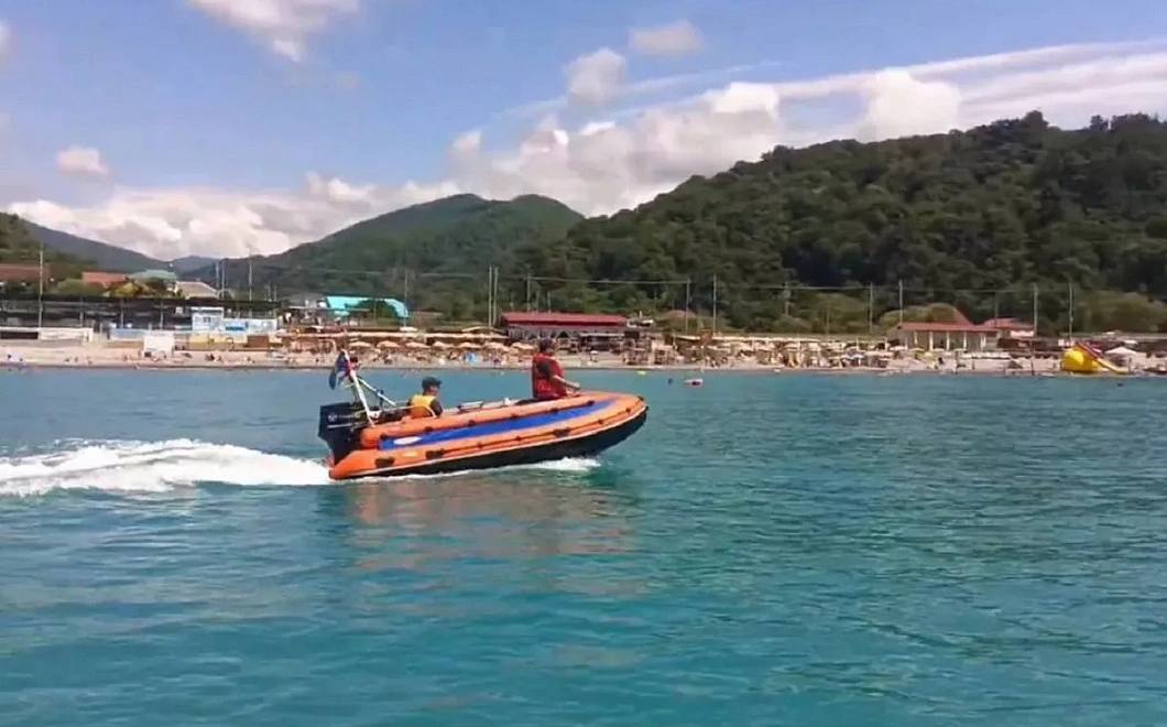 Спасатели нашли тело утонувшего в море подростка в Сочи