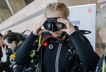 В «Орлёнке» дети проходят начальный курс дайвинга и реставрируют артефакты