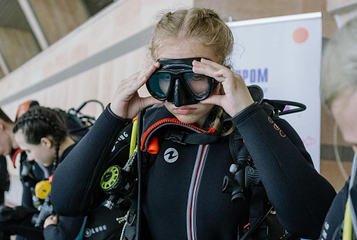 В «Орлёнке» дети проходят начальный курс дайвинга и реставрируют артефакты