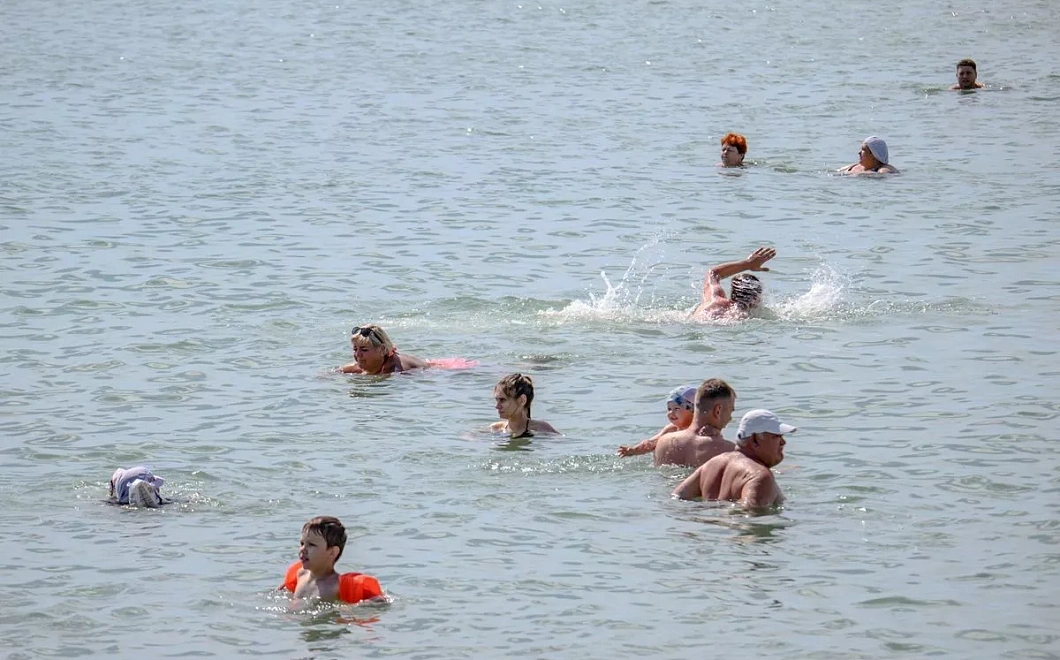 Черное море на курортах Краснодарского края возобновило прогрев