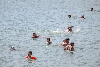 Черное море у популярных городов Краснодарского края немного остыло