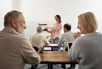 Депутаты предложили разрешить онлайн-посещение родительских собраний