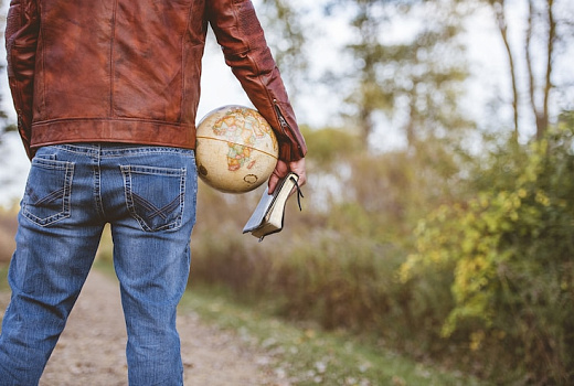 Как правильно почистить кожаную куртку в домашних условиях