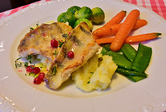 Узнай о нескольких способах приготовления моркови в кастрюле, мультиварке, микроволновке и духовке