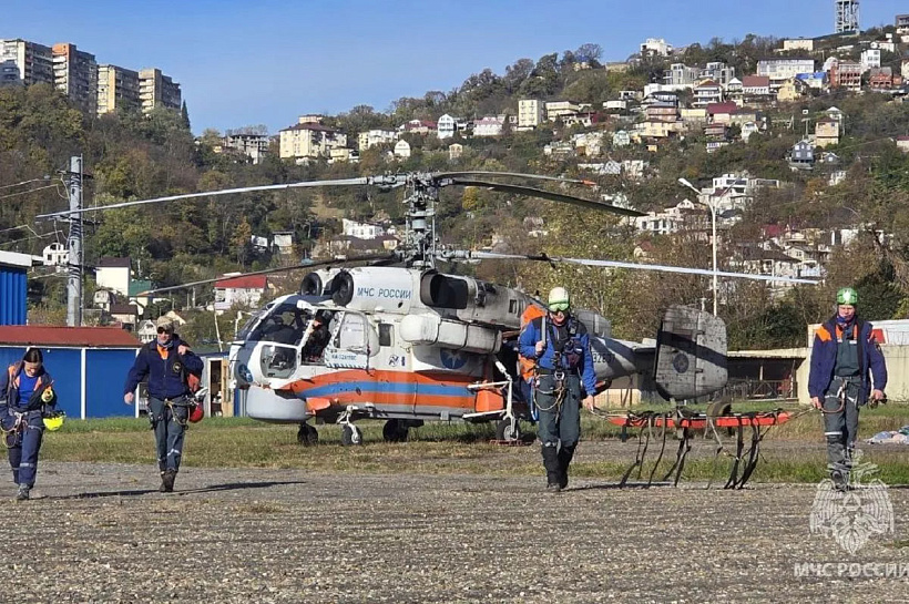 Группировка спасателей увеличена до 21 человека для поисков туриста в Адыгее