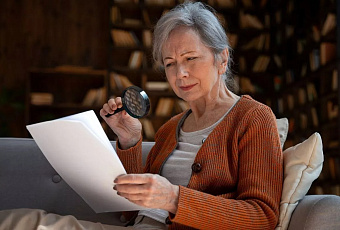 Пенсионеры России начали получать электронные удостоверения автоматически