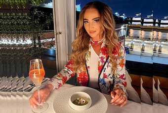 Бузова потребовала убрать свое лицо с бутылки и получила миллионный иск