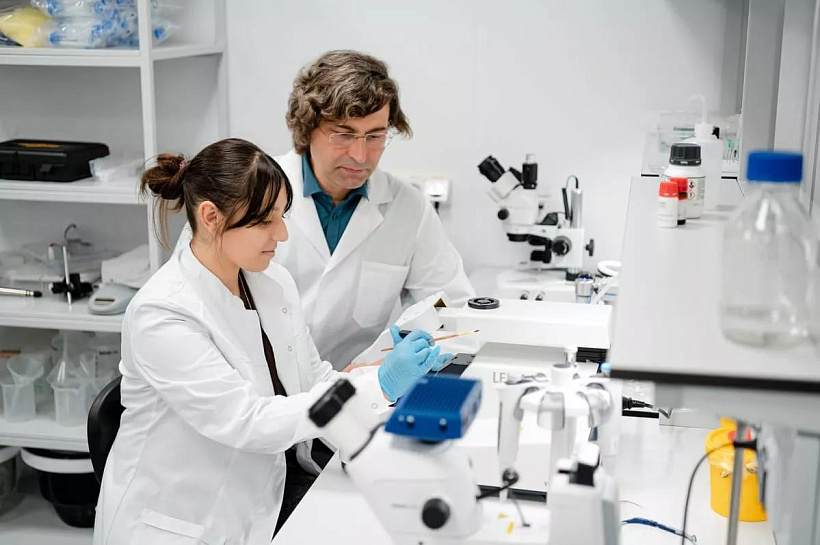 Ученые «Сириуса» впервые расшифровали нейронный код ходьбы