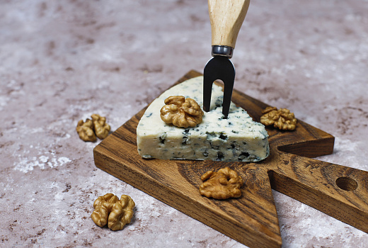 Полезно и необычно: почему не стоит всегда отказываться от сыра с плесенью