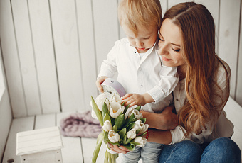 Первые лица Кубани поздравили женщин с Днем матери