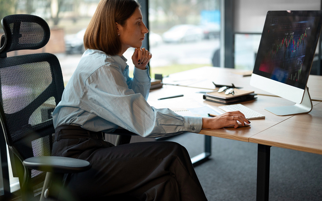 Никаких движений: как офисная рутина незаметно крадет здоровье