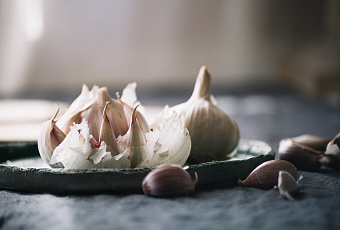 Король иммунитета: почему чеснок — лучший друг здоровья