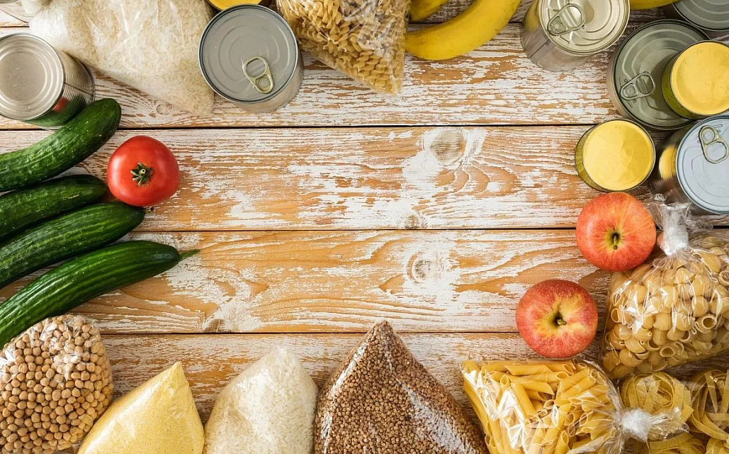 Исследование: 77% россиян создают дома продуктовый «аварийный запас»