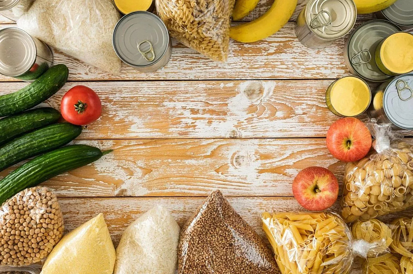 Исследование: 77% россиян создают дома продуктовый «аварийный запас»