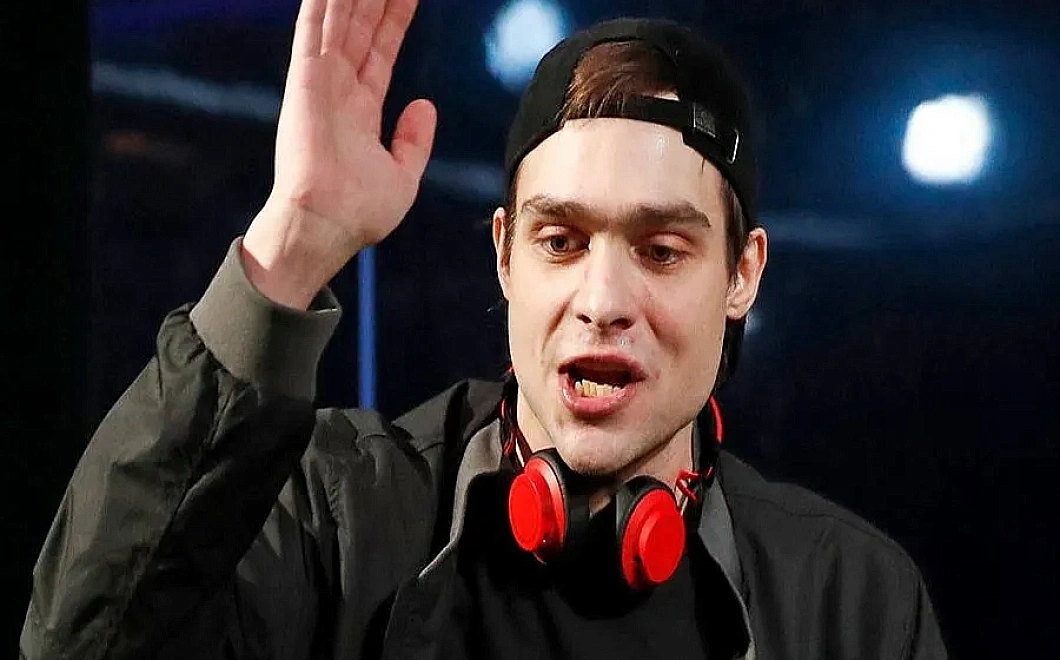 Упавшему из окна многоэтажки Николаю Ефремову сделают операцию