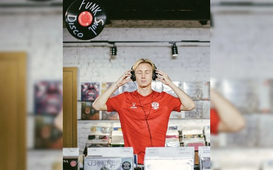 От южных морей до полярного края: сборная Россия по футболу опубликовала видео с новой формой 