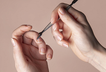 Идеальные ногти начинаются отсюда: секреты правильного ухода за кутикулой 