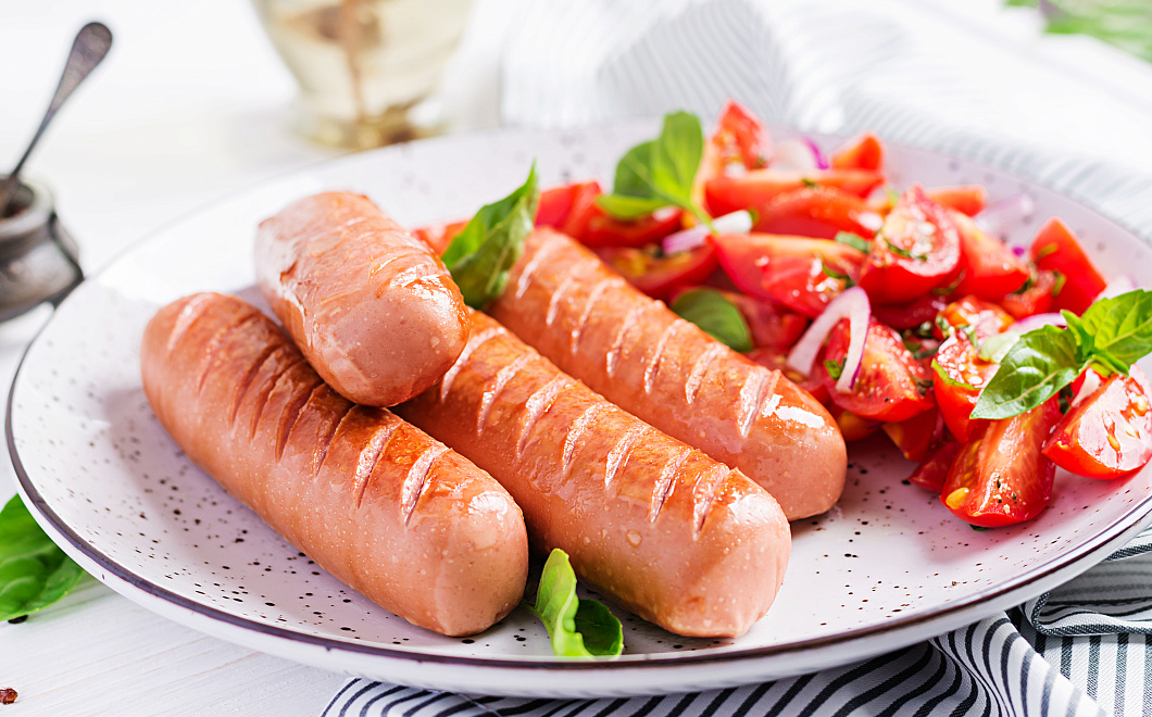 Вкусный обман: сосиски могут навредить здоровью