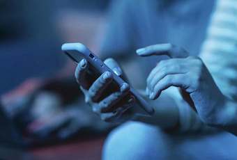 Инсайдеры: алгоритмы соцсетей намеренно продвигают токсичный контент ради прибыли и удержания внимания