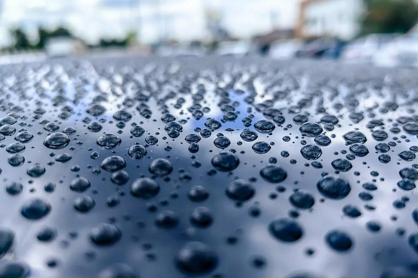 Штормовое предупреждение по ливням продлили в Краснодарском крае: сильные дожди, град и ветер до 20 м/с