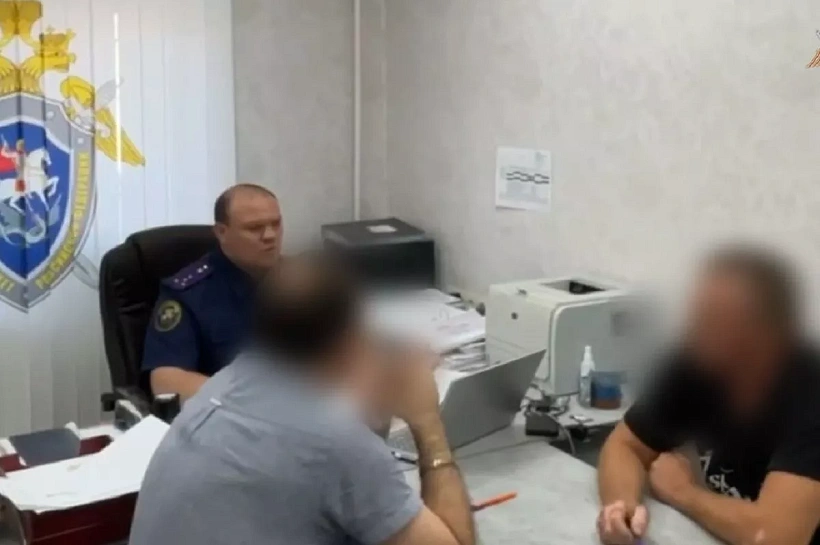 Пьяный кубанец приревновал знакомого к сожительнице и расправился с ним ножом