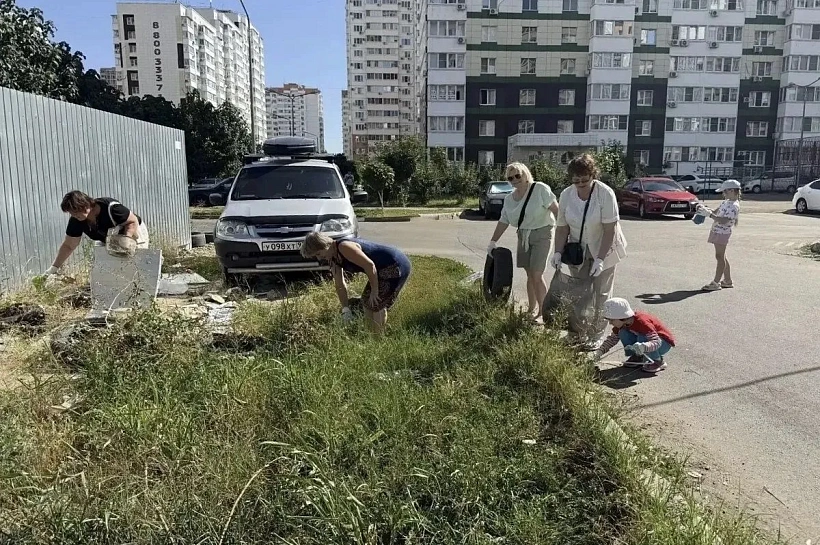В Краснодаре на субботниках очистили более 92 тыс. квадратных метров территорий