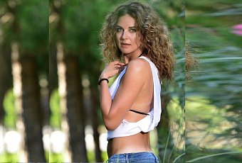 Из-за неизвестного заболевания певица Наталия Власова упала со сцены