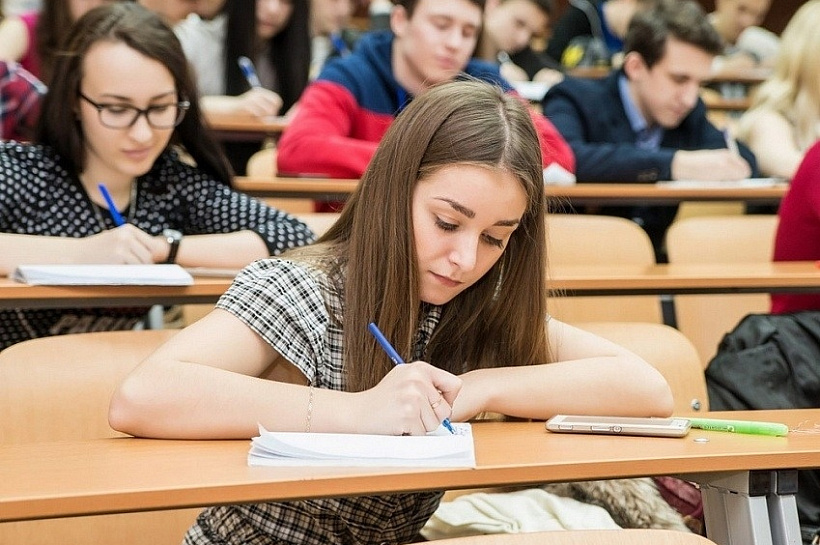 Итоги конкурсов на соискание стипендий для талантливой молодежи подвели в Краснодарском крае