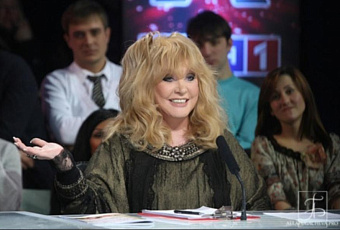 На Аллу Пугачеву подали в суд за долги