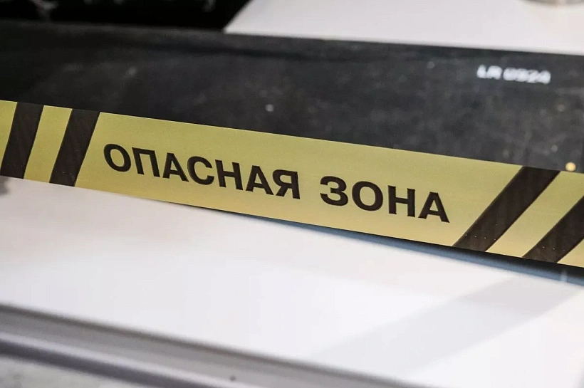 Обломки БПЛА упали на автобус с пассажирами в Севастополе: есть погибшие и пострадавшие