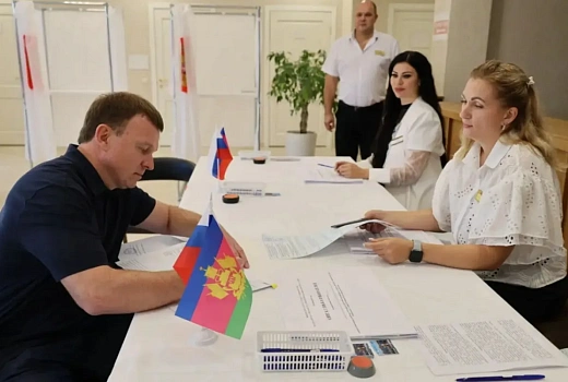 Вице-губернатор Кубани Евгений Пергун проголосовал на выборах в Госдуму