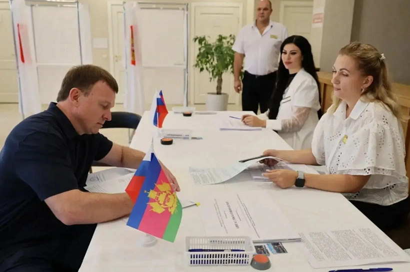 Вице-губернатор Кубани Евгений Пергун проголосовал на выборах в Госдуму