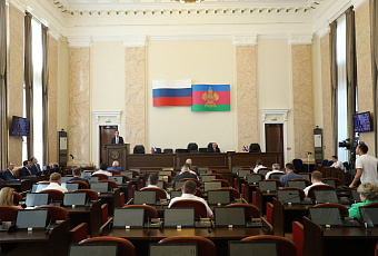 Вице-мэр Краснодара Андрей Дорошев подал документы в ТИК