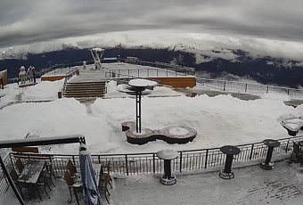 На курорте «Роза Хутор» выпало 60 см снега и началась зима