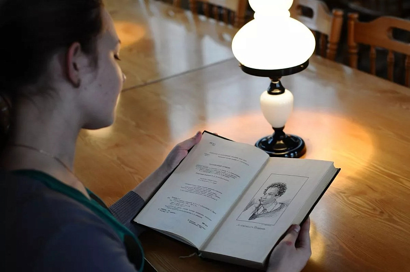 Охранник, бухгалтер и библиотекарь: краснодарцы назвали самые скучные профессии