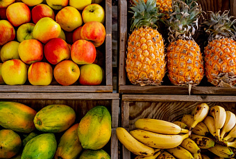 Нужны ли витамины из аптеки, когда есть фрукты из сада?