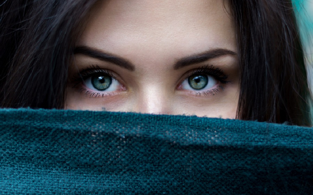 Модные брови: как добиться их красоты за 10 процедур