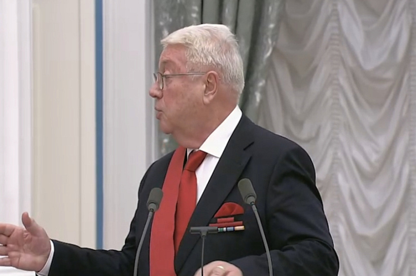 Винокур показал пародию на Байдена