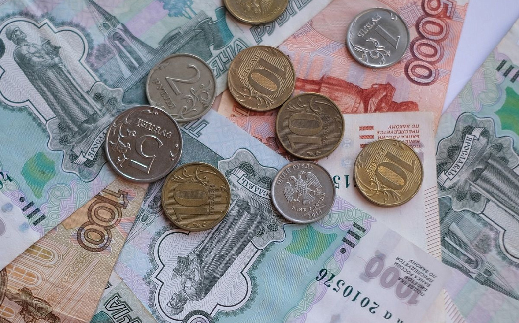 Краснодарцы носят с собой 4500 рублей наличными